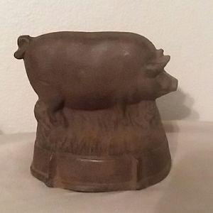Vintage cast iron pig doorstop